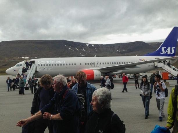 Pada tahun 1975, di kota utara muncul Airport (Longyearbyen).