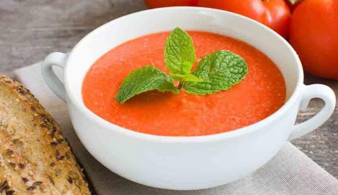 Sup haluskan tomat