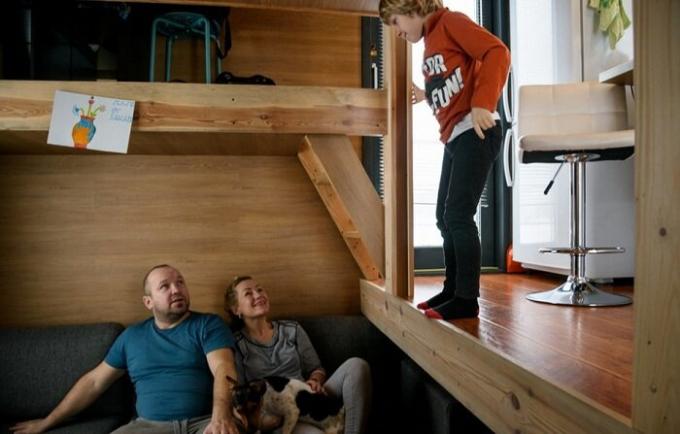 Keluarga dari Minsk membangun sebuah rumah 16 meter persegi. m., dan menganggap bahwa cukup serupa untuk kehidupan yang nyaman