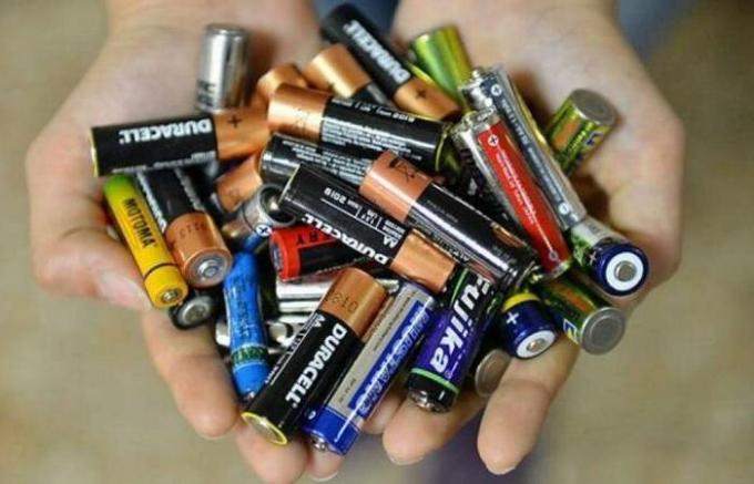Seberapa cepat membedakan menyusut baterai dari penuh
