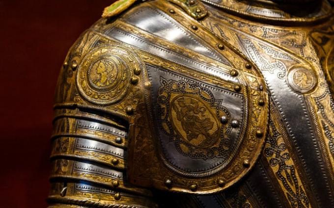 
Pada Abad Pertengahan baju besi depan tidak ada. | Foto: 1zoom.ru. 