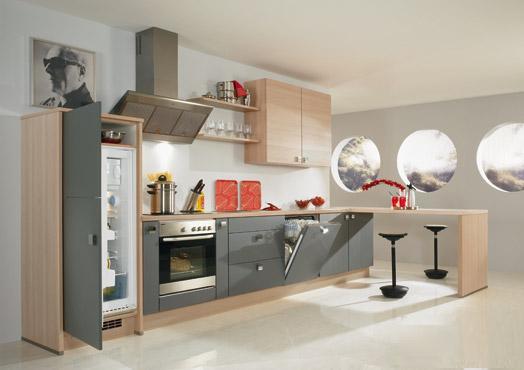 dapur dengan lemari es built-in