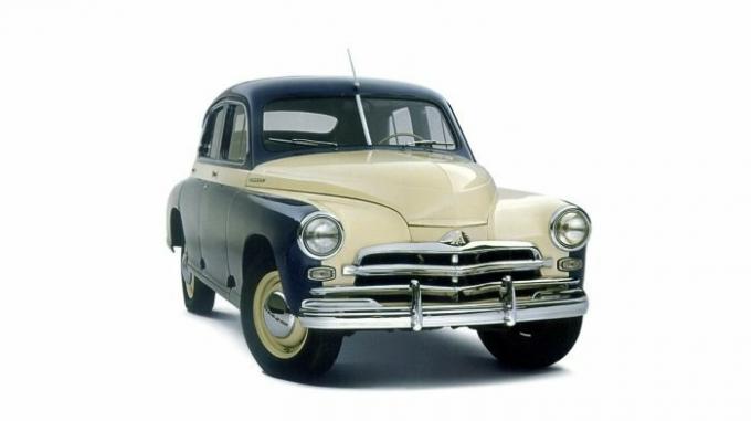 GAZ-M20 "Pobeda" adalah ekspor pertama benar-benar massal mobil. 