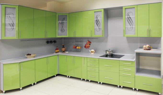 Dapur hijau muda (54 foto): petunjuk video untuk dekorasi interior dengan tangan Anda sendiri, dinding, kursi, perangkat dapur, foto, dan harga