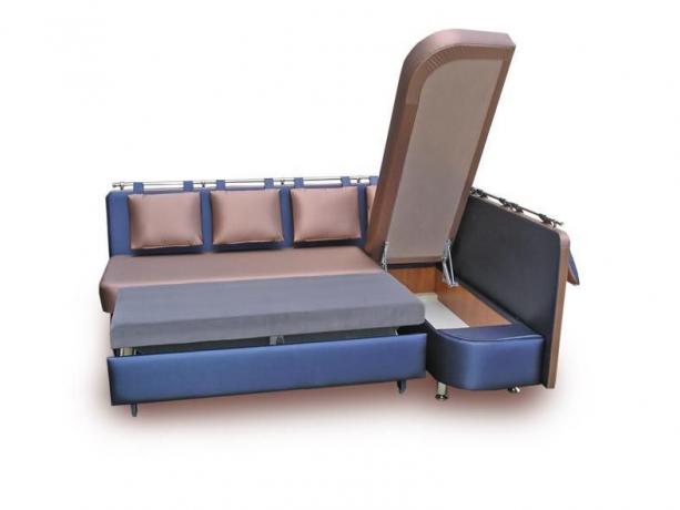 Sofa dengan tempat tidur tambahan