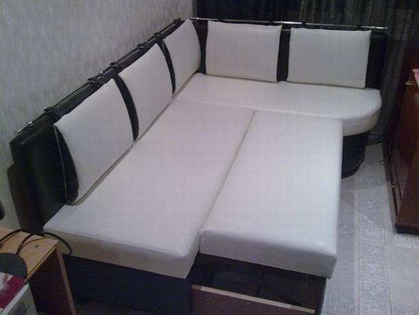 Sofa dapur dibongkar