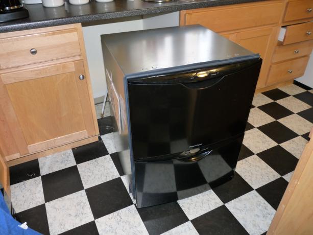 Instalasi mesin pencuci piring: Instalasi DIY dan instruksi koneksi, video dan foto