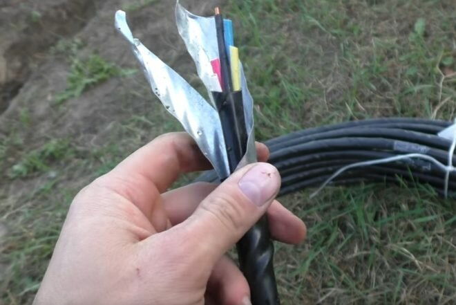 Kabel yang dapat digunakan untuk jaringan kabel luar ruangan?