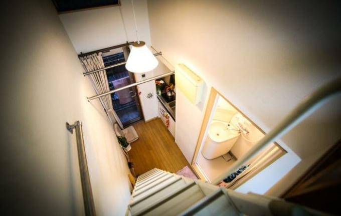 Apartemen di Tokyo: dapur, kamar mandi, kamar tidur dan balkon.
