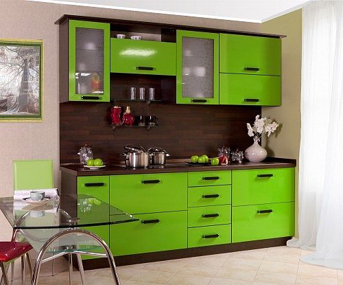 Dapur dengan warna kapur akan menghiasi interior dan memberi Anda suasana yang ceria