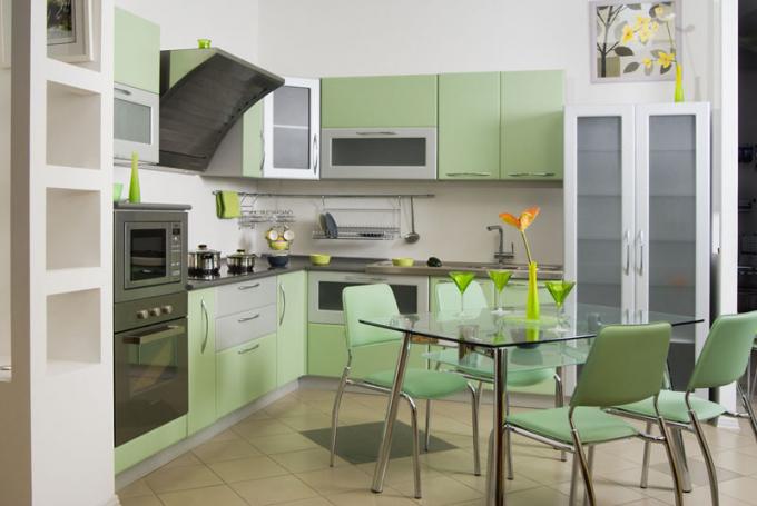 Set dapur modern "Aphrodite" - kelembutan warna dan desain singkat