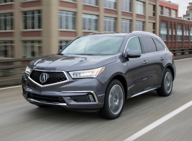 Mid-size crossover Acura MDX 2017 model tahun. | Foto: mosautoshina.ru.