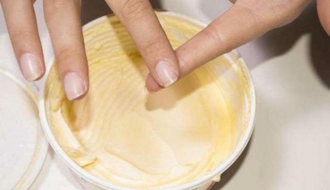 Margarin terhadap superglue.