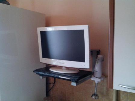 TV Putih untuk Dapur - Instalasi Standar