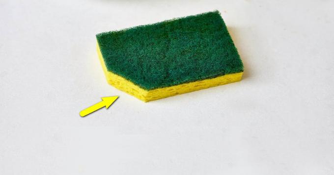Mengapa perlu untuk memotong sudut pada spons untuk mencuci piring, dan melakukannya lebih sering
