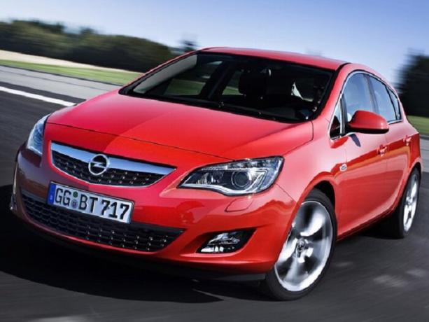 Opel Astra - model yang paling populer dari mobil Jerman. | Foto: caradisiac.com.